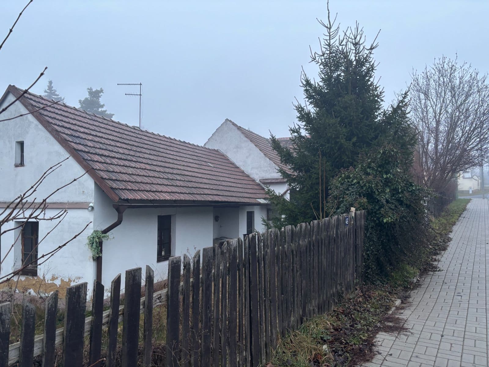 Predaj rekreačného objektu 70 m², pozemek 622 m², Petrovice, Středočeský kraj Predaj rekreačného objektu 70 m², pozemek 622 m², Petrovice, Středočeský kraj