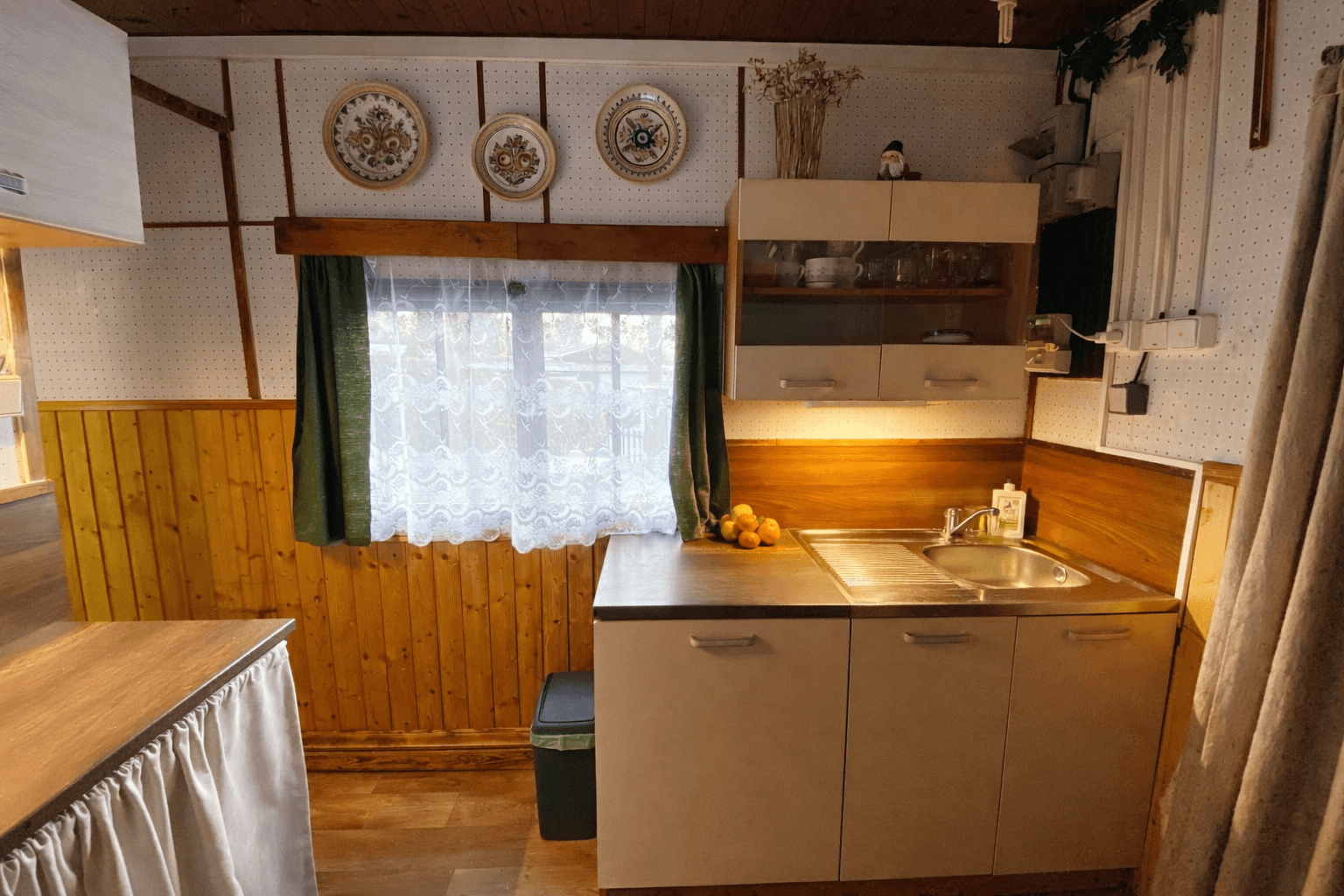 Predaj rekreačného objektu 63 m², pozemek 150 m², Neratovice, Středočeský kraj Predaj rekreačného objektu 63 m², pozemek 150 m², Neratovice, Středočeský kraj