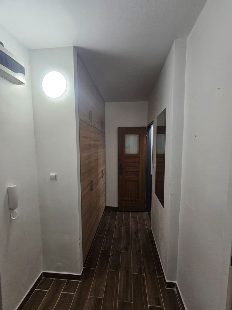 Predaj bytu 1-izbový 38 m², Čsl. armády, Karviná, Moravskoslezský kraj Predaj bytu 1-izbový 38 m², Čsl. armády, Karviná, Moravskoslezský kraj