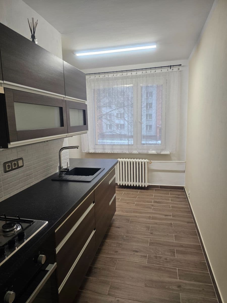 Predaj bytu 1-izbový 38 m², Čsl. armády, Karviná, Moravskoslezský kraj Predaj bytu 1-izbový 38 m², Čsl. armády, Karviná, Moravskoslezský kraj