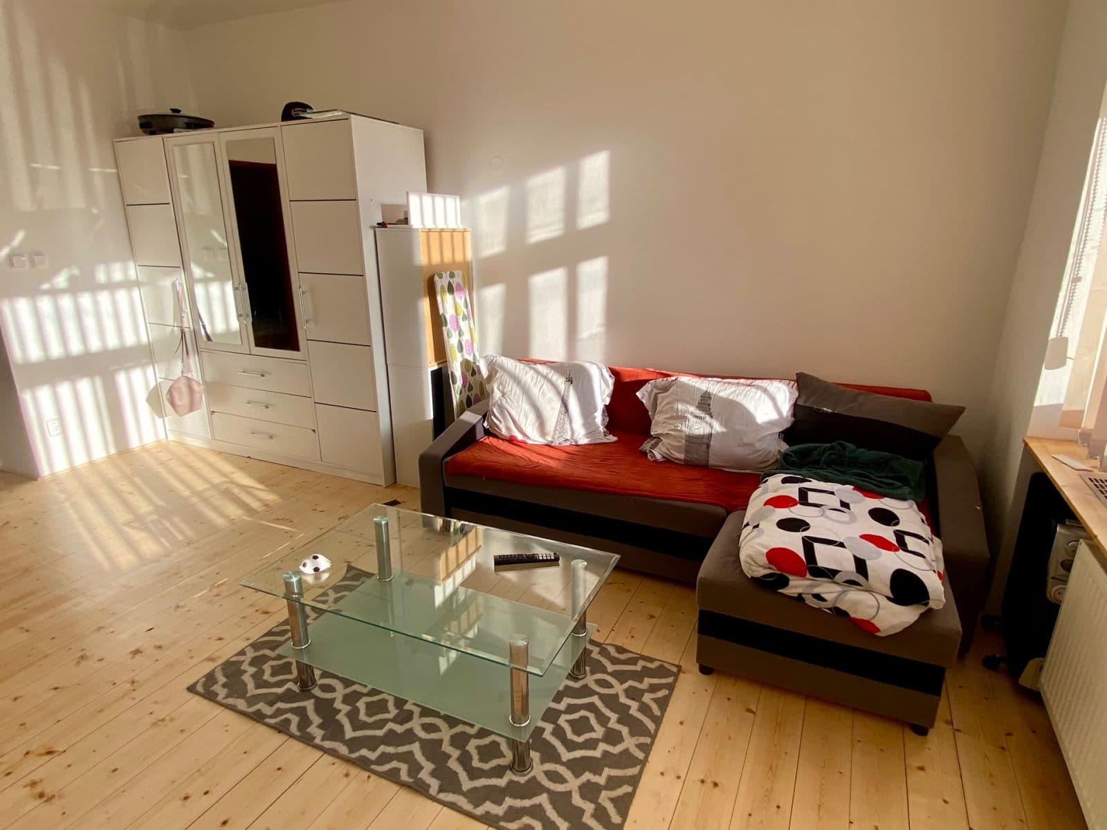 Prenájom bytu 2-izbový 55 m², Husova, Zlonice, Středočeský kraj Prenájom bytu 2-izbový 55 m², Husova, Zlonice, Středočeský kraj