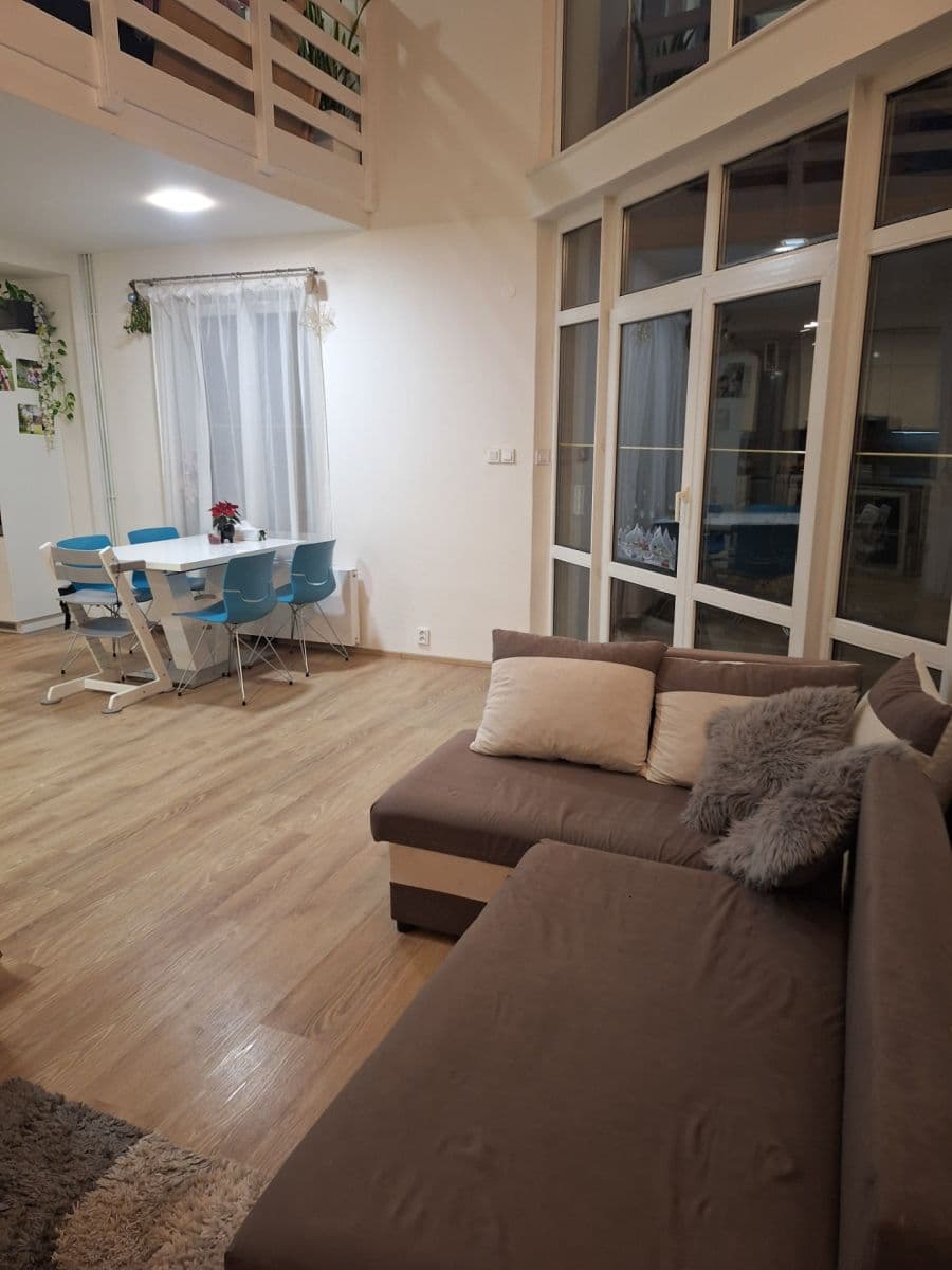 Predaj domu 118 m², pozemek 409 m², Za Ovčínem, Praha, Praha Predaj domu 118 m², pozemek 409 m², Za Ovčínem, Praha, Praha