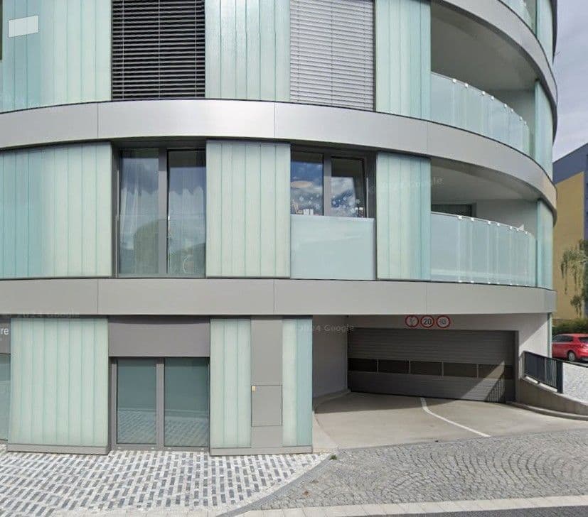 Prenájom garáže 12 m², Hodonínská, Praha, Praha Prenájom garáže 12 m², Hodonínská, Praha, Praha