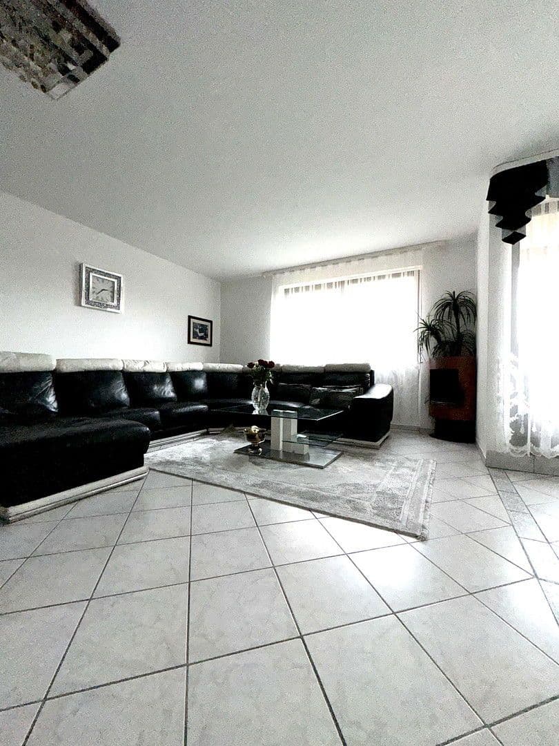 Predaj bytu 4-izbový 110 m², Wiesbaden, Hesensko Predaj bytu 4-izbový 110 m², Wiesbaden, Hesensko