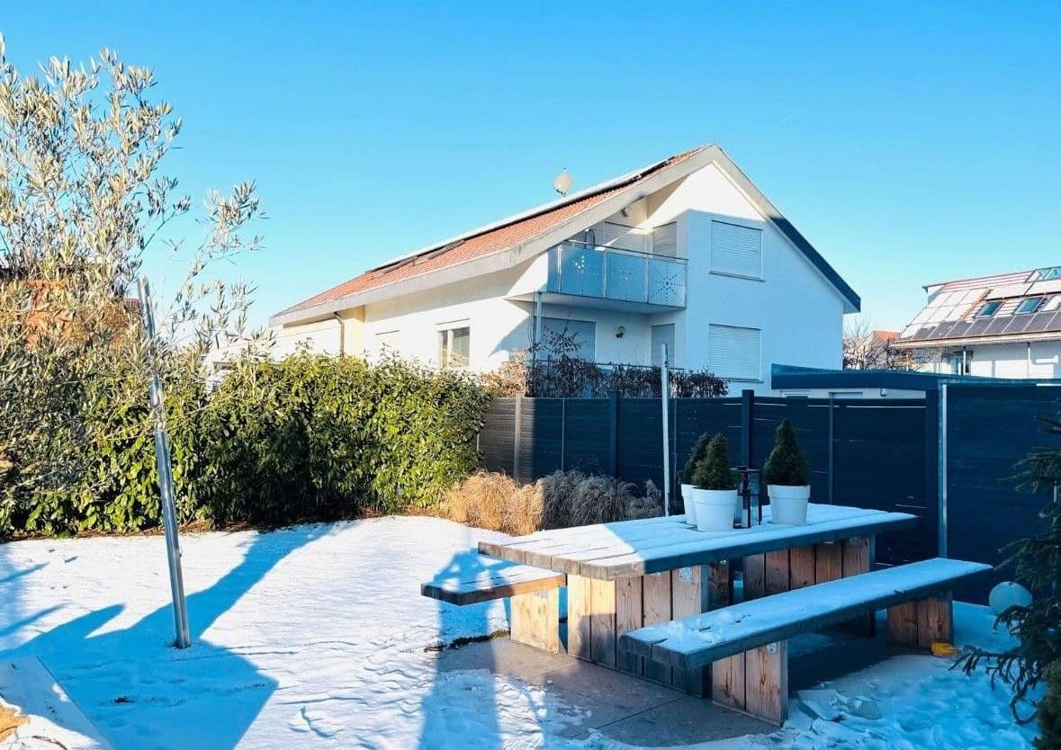 Predaj domu 155 m², pozemek 352 m², Rottenburg am Neckar, Bádensko-Wurttembersko Predaj domu 155 m², pozemek 352 m², Rottenburg am Neckar, Bádensko-Wurttembersko