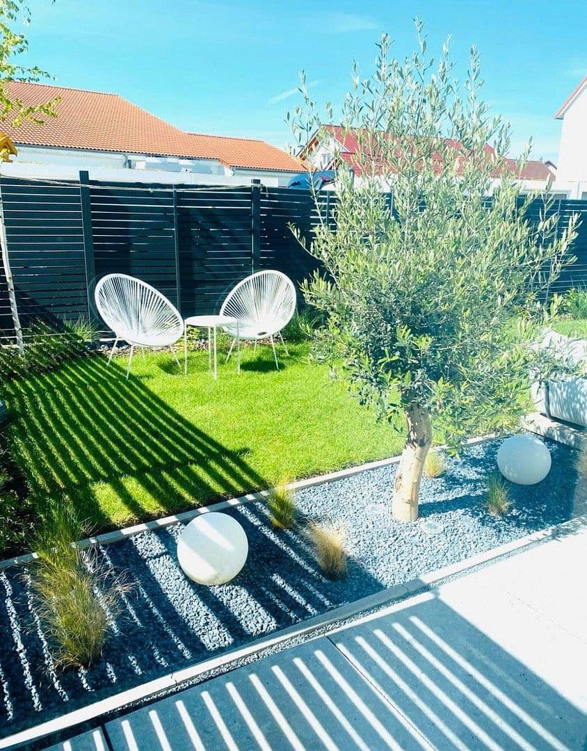 Predaj domu 155 m², pozemek 352 m², Rottenburg am Neckar, Bádensko-Wurttembersko Predaj domu 155 m², pozemek 352 m², Rottenburg am Neckar, Bádensko-Wurttembersko