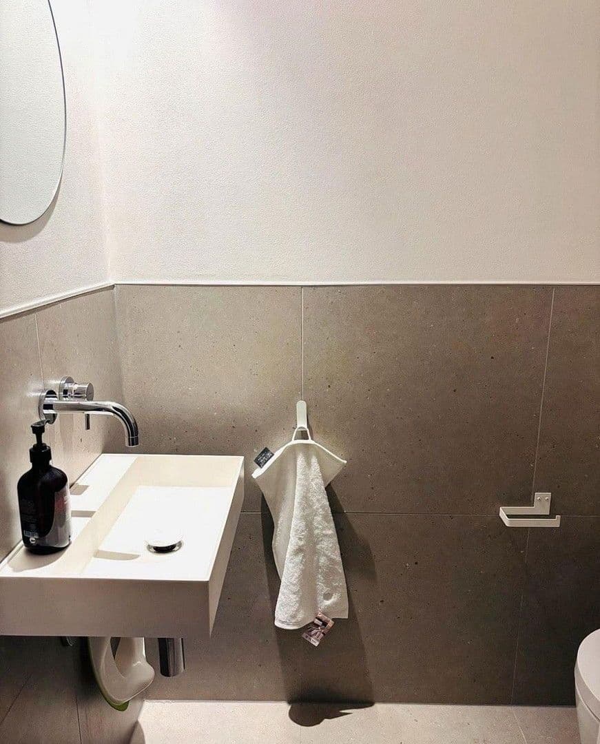 Predaj domu 155 m², pozemek 352 m², Rottenburg am Neckar, Bádensko-Wurttembersko Predaj domu 155 m², pozemek 352 m², Rottenburg am Neckar, Bádensko-Wurttembersko