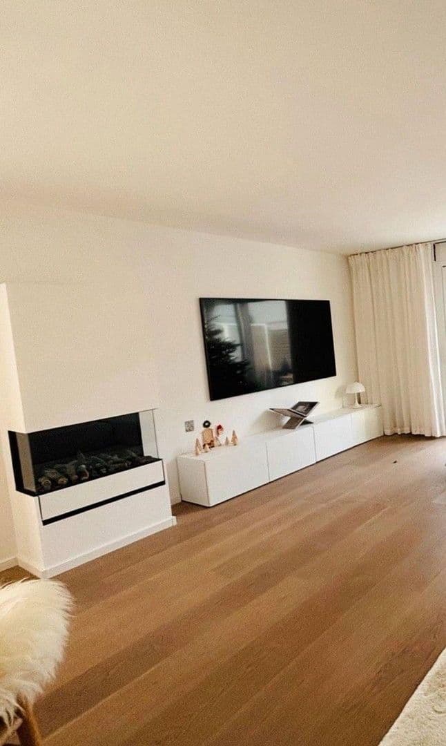 Predaj domu 155 m², pozemek 352 m², Rottenburg am Neckar, Bádensko-Wurttembersko Predaj domu 155 m², pozemek 352 m², Rottenburg am Neckar, Bádensko-Wurttembersko