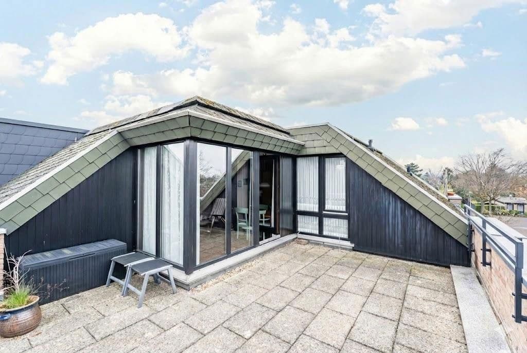 Prenájom bytu 2-izbový 75 m², Köln, Severné Porýnie - Westfálsko Prenájom bytu 2-izbový 75 m², Köln, Severné Porýnie - Westfálsko