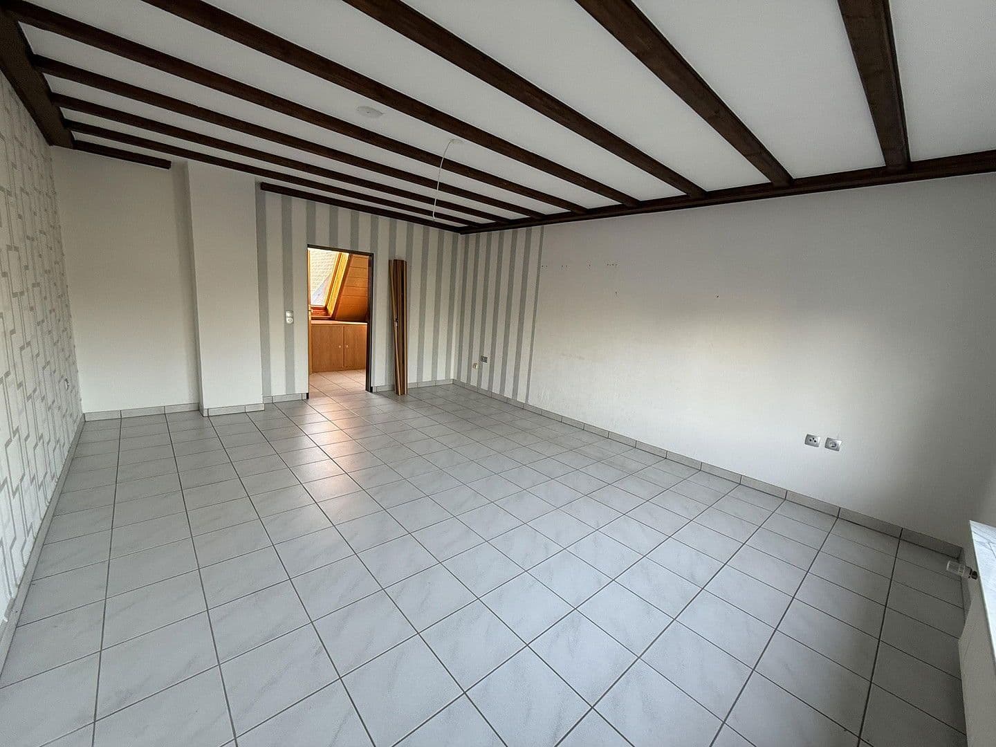 Predaj domu 152 m², pozemek 889 m², Niersenbruchstraße 94, Kamp-Lintfort, Severné Porýnie - Westfálsko Predaj domu 152 m², pozemek 889 m², Niersenbruchstraße 94, Kamp-Lintfort, Severné Porýnie - Westfálsko