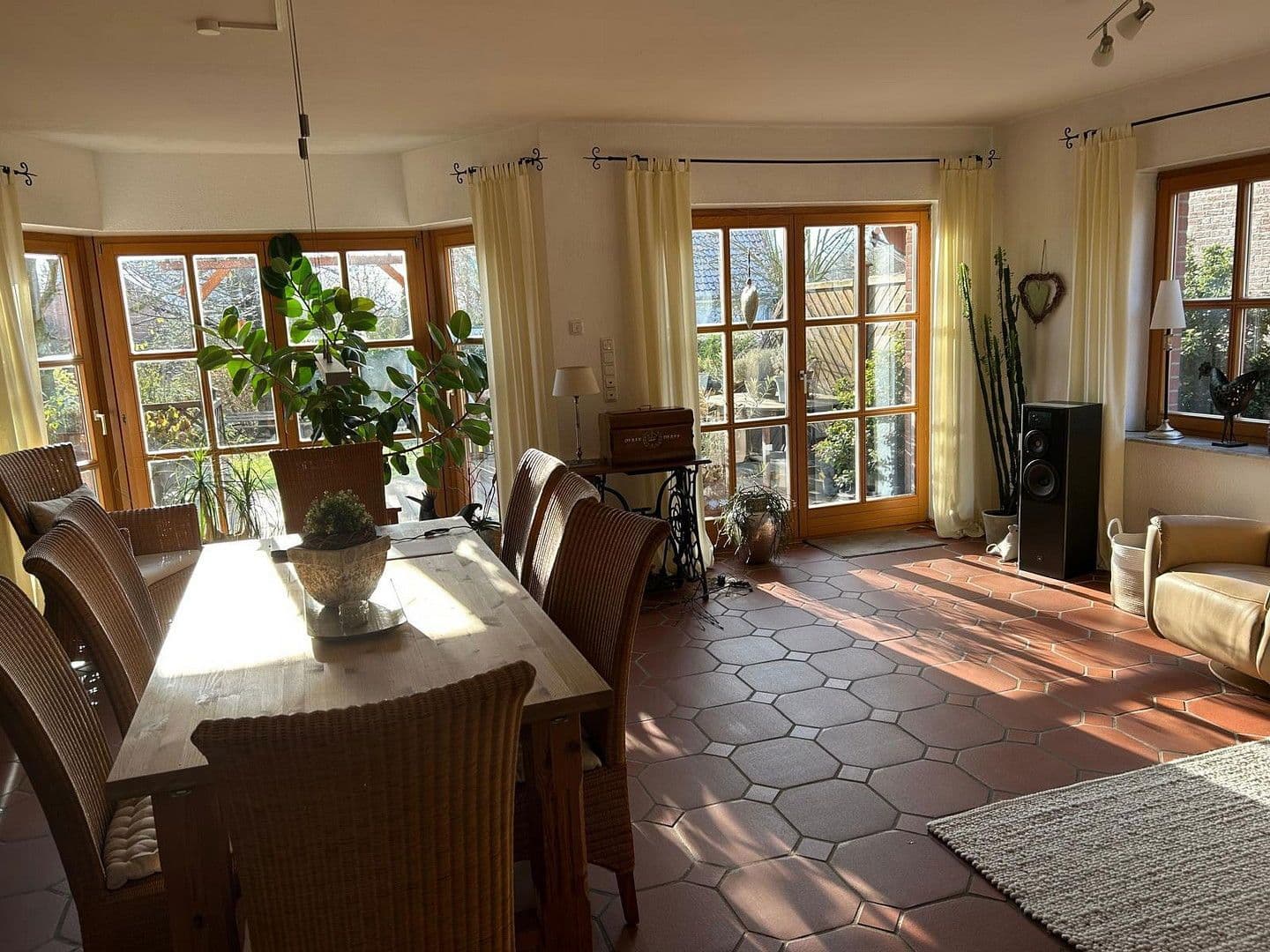 Predaj domu 268 m², pozemek 670 m², Sehnde, Dolné Sasko Predaj domu 268 m², pozemek 670 m², Sehnde, Dolné Sasko