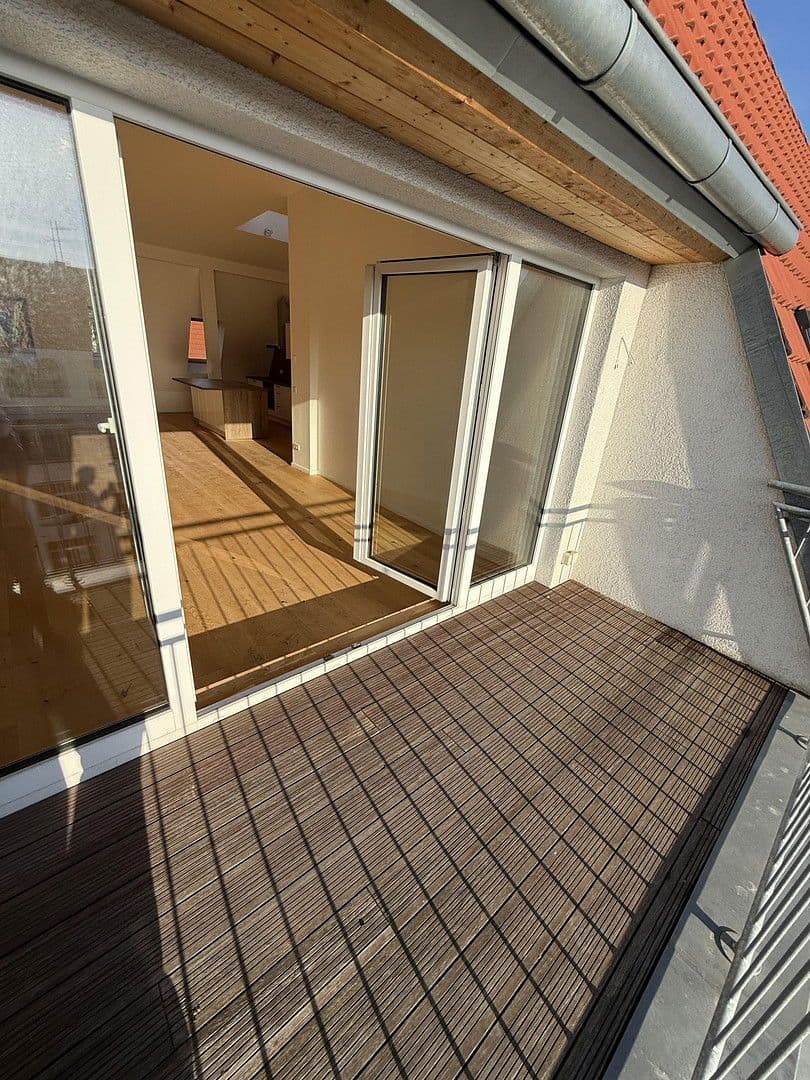 Prenájom bytu 2-izbový 79 m², Detmolder Straße, Berlin, Berlín Prenájom bytu 2-izbový 79 m², Detmolder Straße, Berlin, Berlín