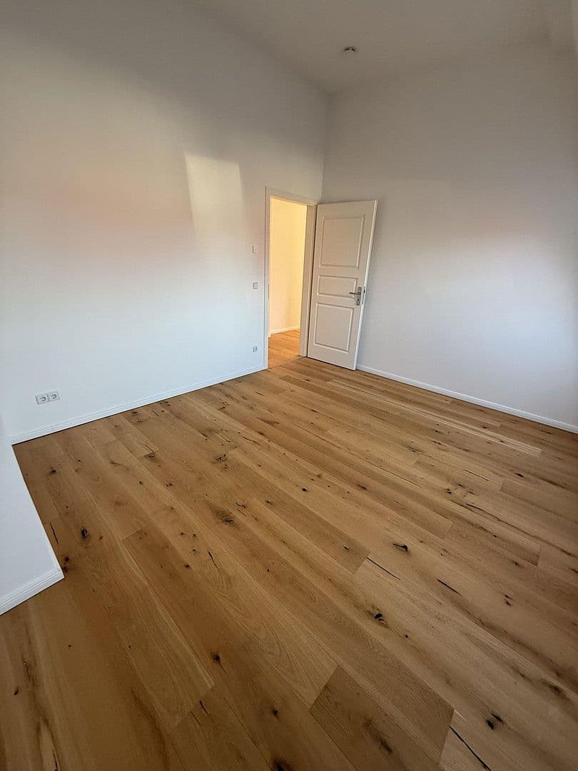 Prenájom bytu 2-izbový 79 m², Detmolder Straße, Berlin, Berlín Prenájom bytu 2-izbový 79 m², Detmolder Straße, Berlin, Berlín