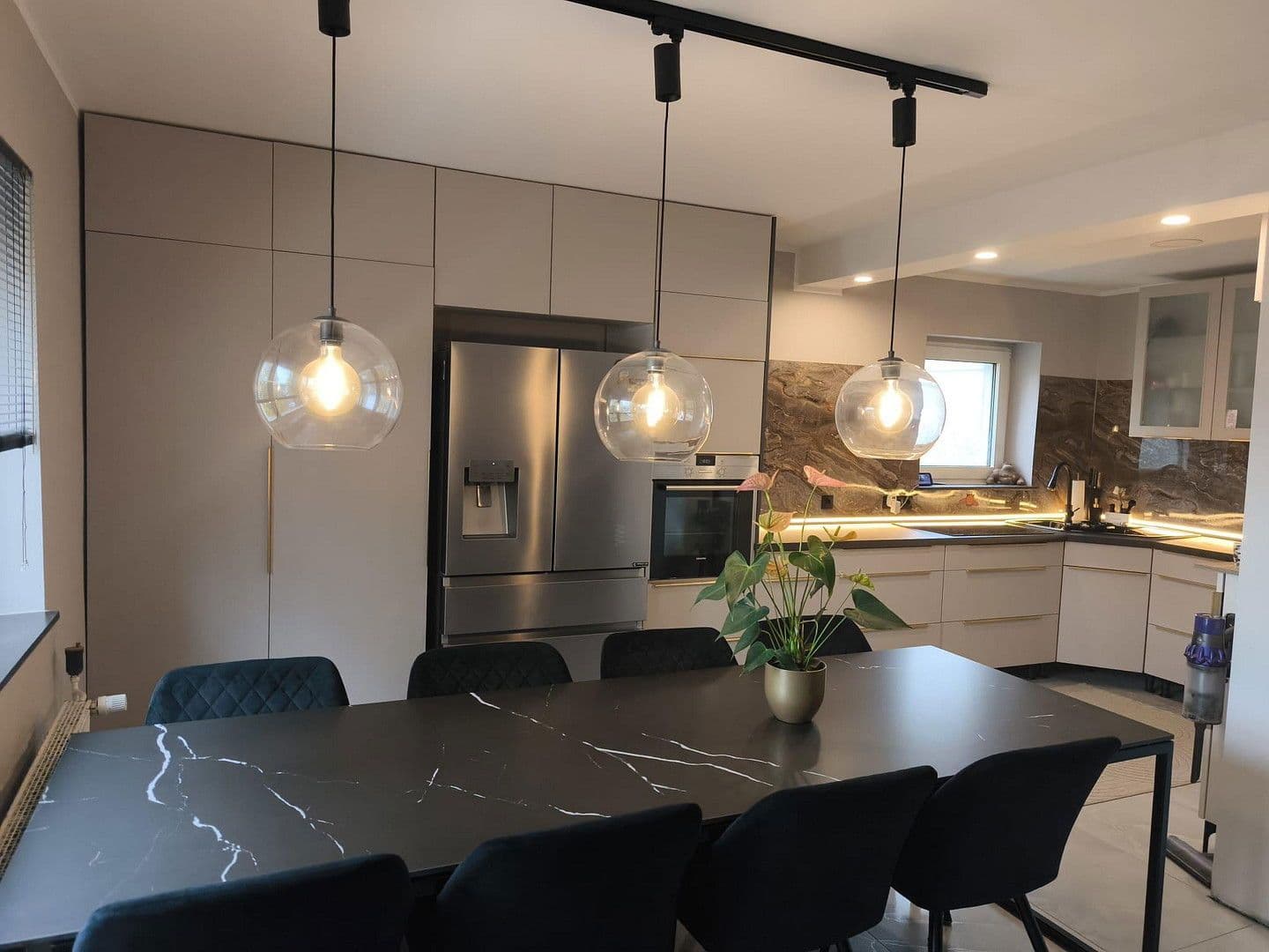 Predaj bytu 5-izbový 110 m², am Wald 67b, Düsseldorf, Severné Porýnie - Westfálsko Predaj bytu 5-izbový 110 m², am Wald 67b, Düsseldorf, Severné Porýnie - Westfálsko