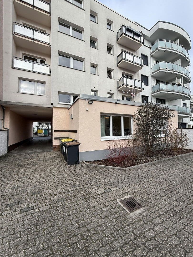 Prenájom bytu 1-izbový 27 m², Triftstr. 51, Frankfurt am Main, Hesensko Prenájom bytu 1-izbový 27 m², Triftstr. 51, Frankfurt am Main, Hesensko