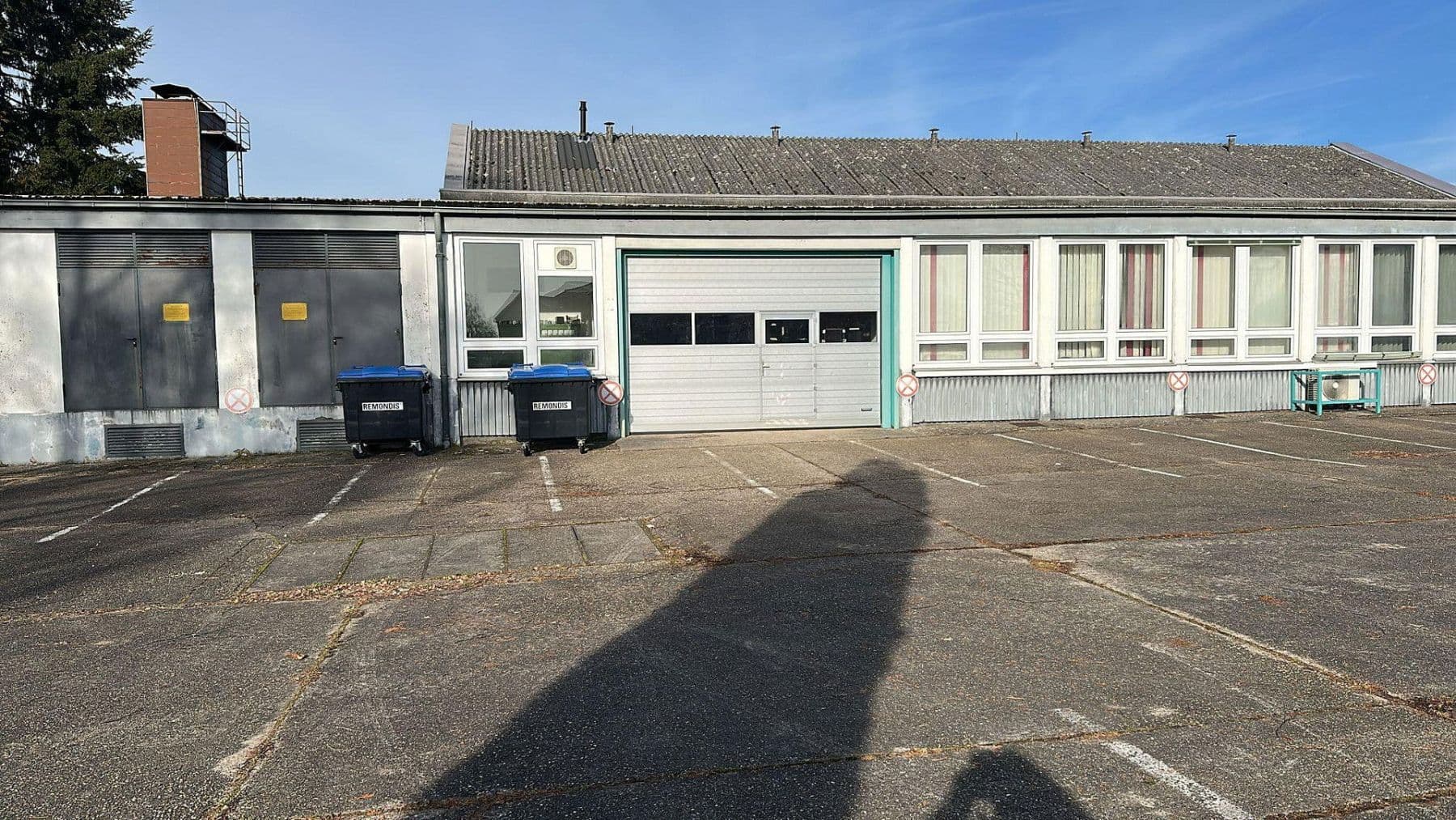 Prenájom nebytového priestoru 16.000 m², Bitcherstr. 6, Vinningen, Porýnie-Falcko Prenájom nebytového priestoru 16.000 m², Bitcherstr. 6, Vinningen, Porýnie-Falcko