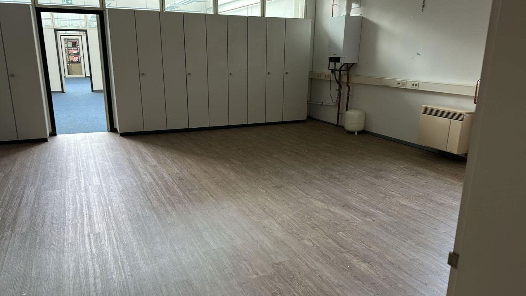 Prenájom nebytového priestoru 16.000 m², Bitcherstr. 6, Vinningen, Porýnie-Falcko Prenájom nebytového priestoru 16.000 m², Bitcherstr. 6, Vinningen, Porýnie-Falcko