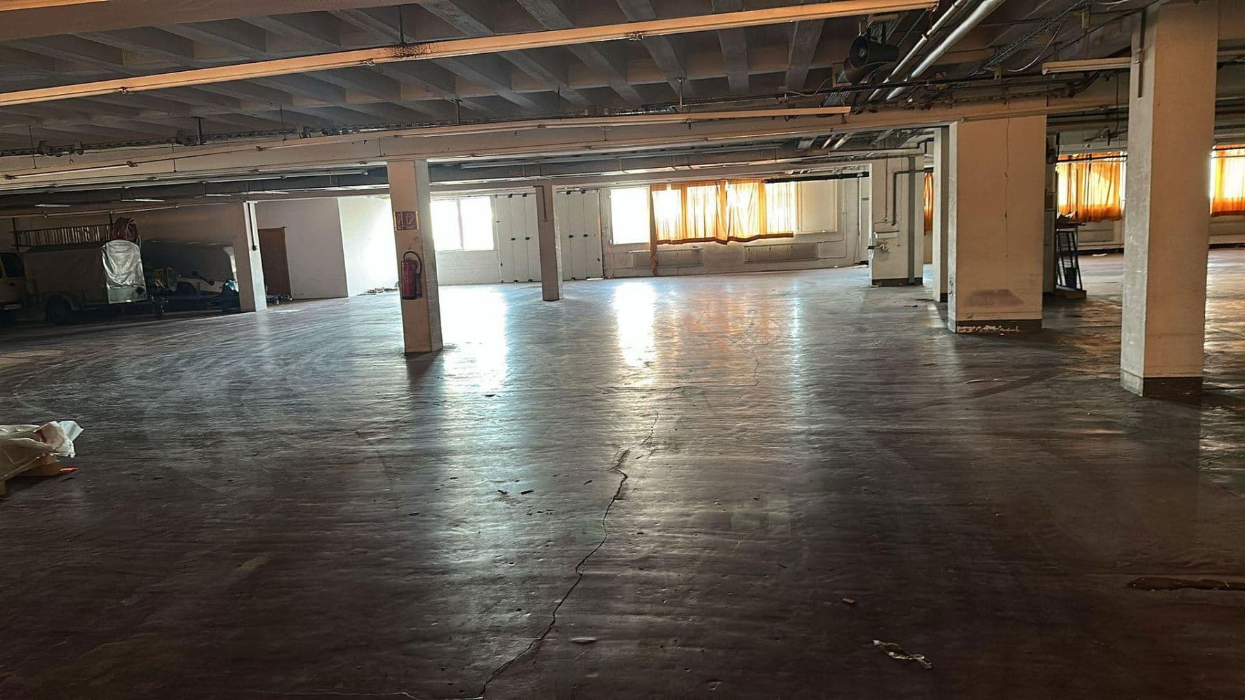 Prenájom nebytového priestoru 16.000 m², Bitcherstr. 6, Vinningen, Porýnie-Falcko Prenájom nebytového priestoru 16.000 m², Bitcherstr. 6, Vinningen, Porýnie-Falcko