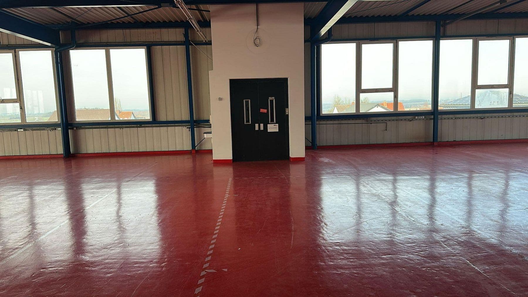 Prenájom nebytového priestoru 16.000 m², Bitcherstr. 6, Vinningen, Porýnie-Falcko Prenájom nebytového priestoru 16.000 m², Bitcherstr. 6, Vinningen, Porýnie-Falcko