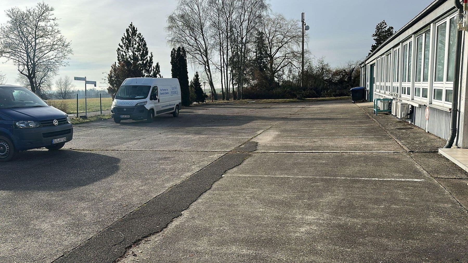 Prenájom nebytového priestoru 16.000 m², Bitcherstr. 6, Vinningen, Porýnie-Falcko Prenájom nebytového priestoru 16.000 m², Bitcherstr. 6, Vinningen, Porýnie-Falcko