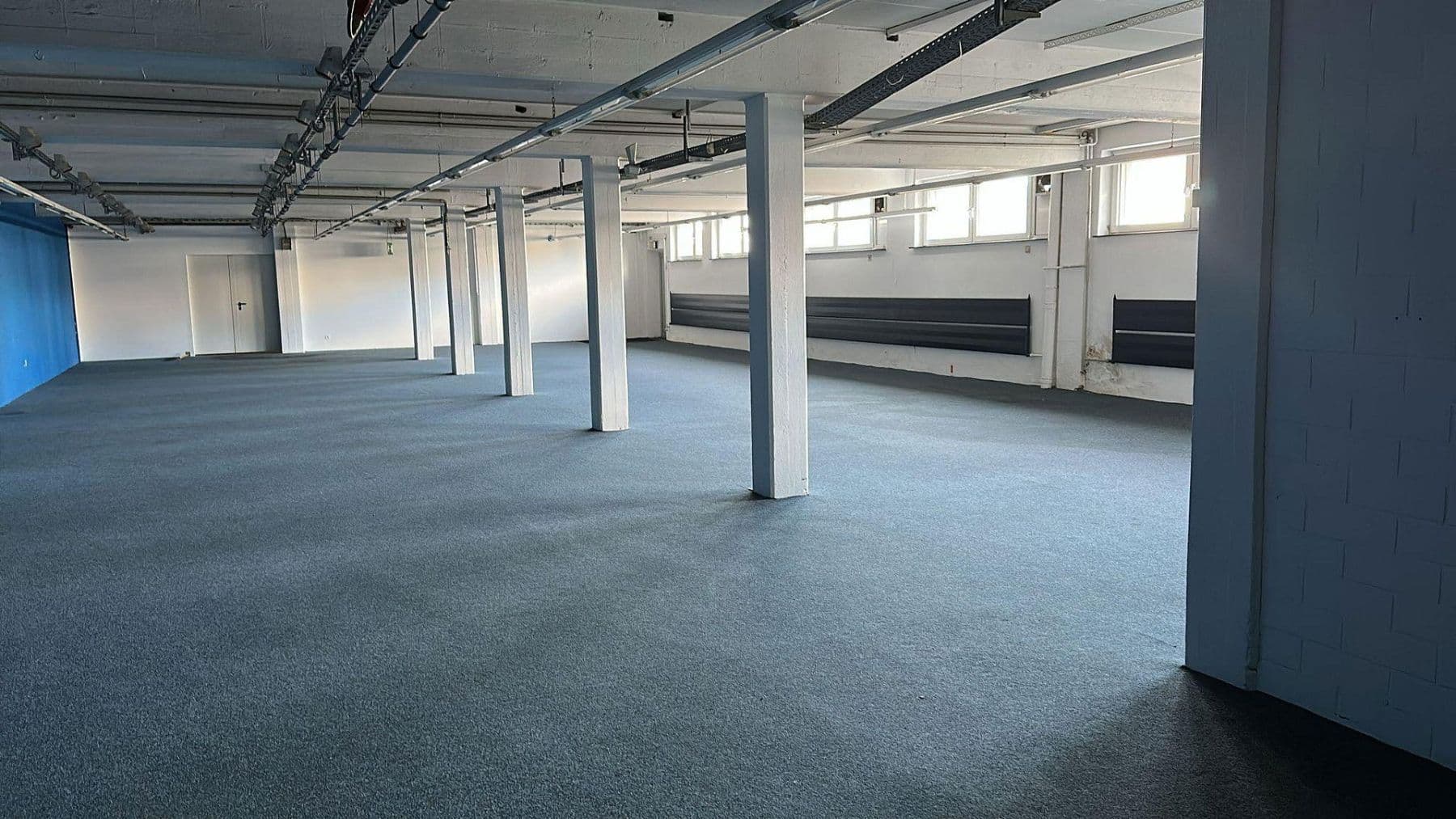 Prenájom nebytového priestoru 16.000 m², Bitcherstr. 6, Vinningen, Porýnie-Falcko Prenájom nebytového priestoru 16.000 m², Bitcherstr. 6, Vinningen, Porýnie-Falcko