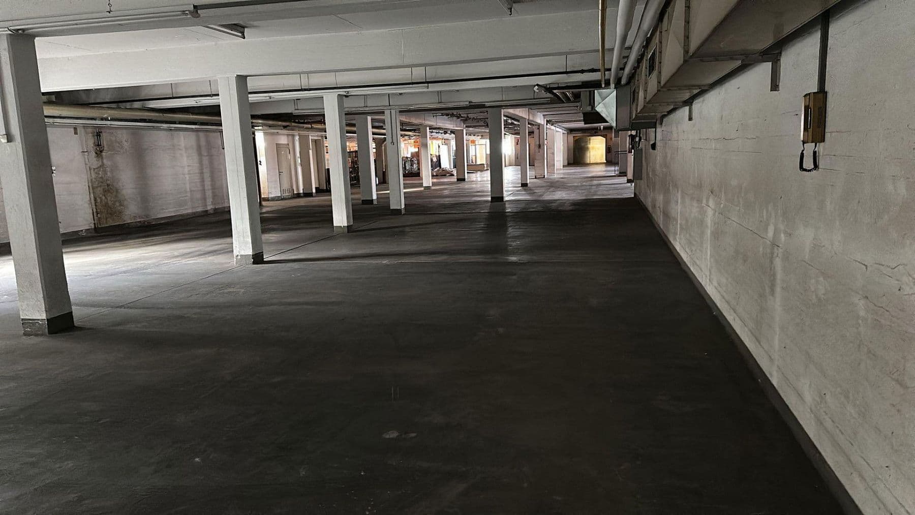 Prenájom nebytového priestoru 16.000 m², Bitcherstr. 6, Vinningen, Porýnie-Falcko Prenájom nebytového priestoru 16.000 m², Bitcherstr. 6, Vinningen, Porýnie-Falcko