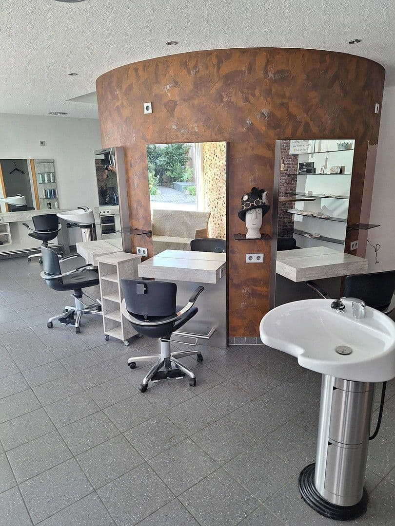 Predaj nebytového priestoru 172 m², Rutesheim, Bádensko-Wurttembersko Predaj nebytového priestoru 172 m², Rutesheim, Bádensko-Wurttembersko