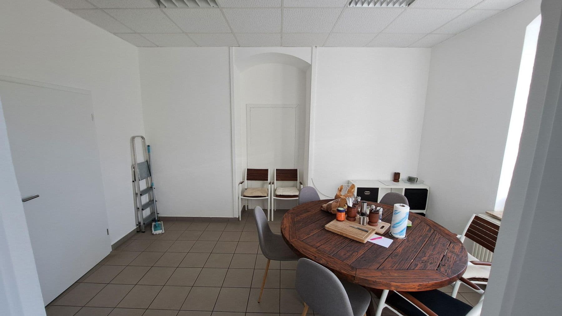 Prenájom kancelárie 105 m², Dohnaer Straße 217, Dresden, Sasko Prenájom kancelárie 105 m², Dohnaer Straße 217, Dresden, Sasko