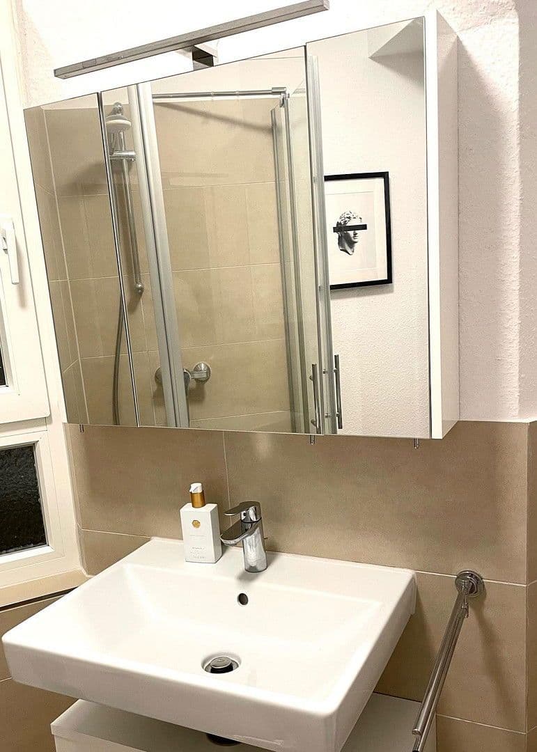 Prenájom bytu 3-izbový 70 m², Bockenheimerlandstrasse 83, Frankfurt, Hesensko Prenájom bytu 3-izbový 70 m², Bockenheimerlandstrasse 83, Frankfurt, Hesensko