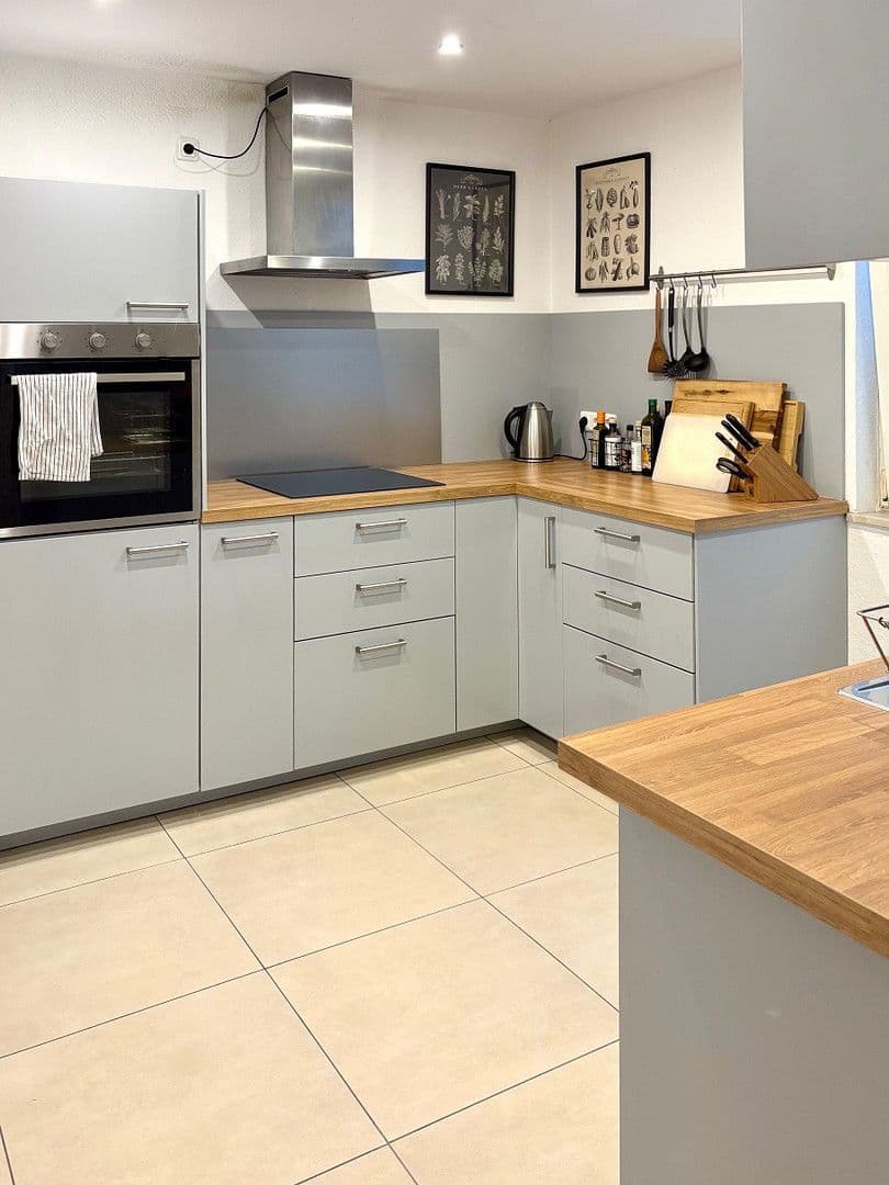 Prenájom bytu 3-izbový 70 m², Bockenheimerlandstrasse 83, Frankfurt, Hesensko Prenájom bytu 3-izbový 70 m², Bockenheimerlandstrasse 83, Frankfurt, Hesensko