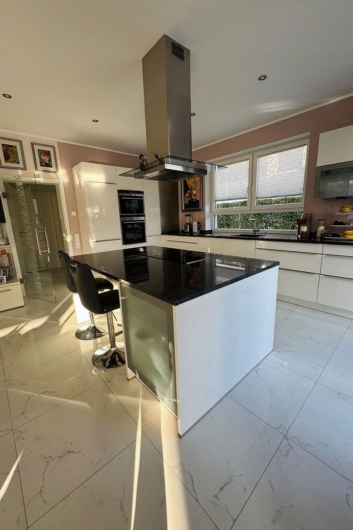 Predaj domu 194 m², pozemek 464 m², Mössingen, Bádensko-Wurttembersko Predaj domu 194 m², pozemek 464 m², Mössingen, Bádensko-Wurttembersko