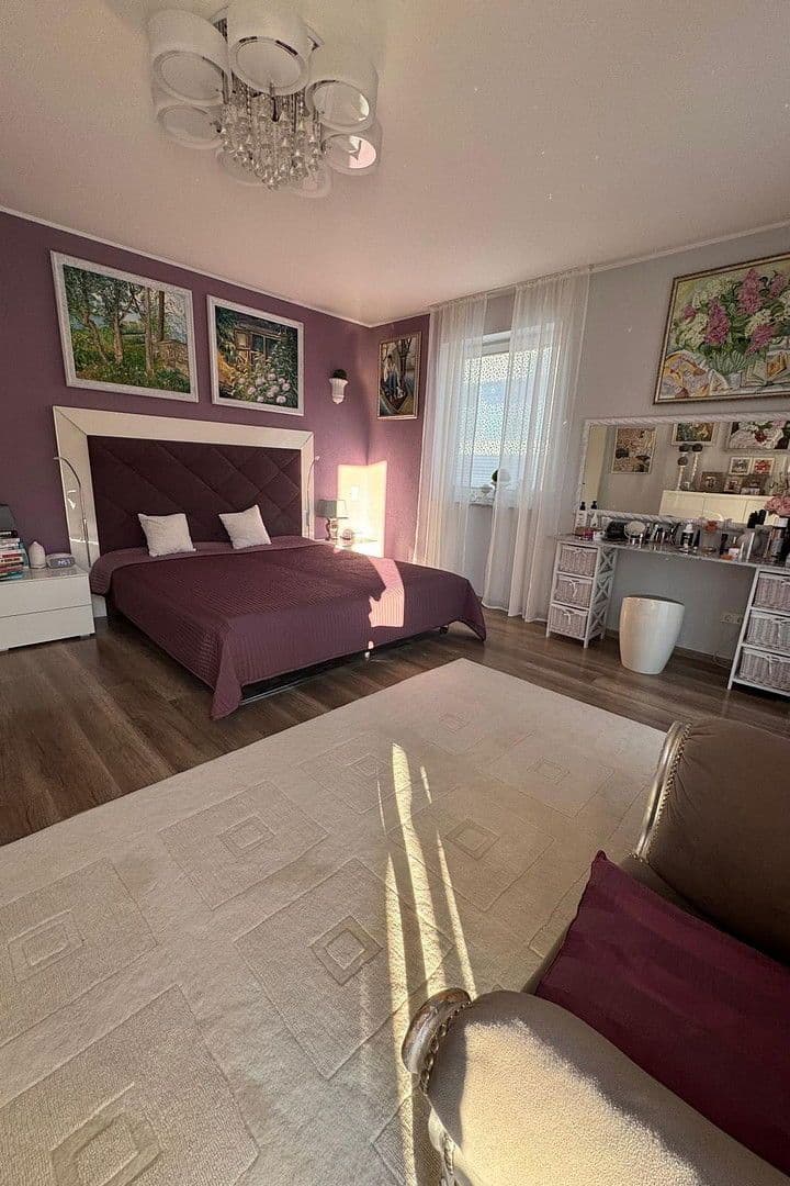 Predaj domu 194 m², pozemek 464 m², Mössingen, Bádensko-Wurttembersko Predaj domu 194 m², pozemek 464 m², Mössingen, Bádensko-Wurttembersko