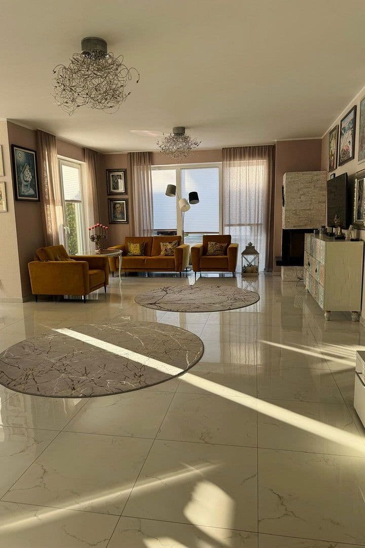 Predaj domu 194 m², pozemek 464 m², Mössingen, Bádensko-Wurttembersko Predaj domu 194 m², pozemek 464 m², Mössingen, Bádensko-Wurttembersko