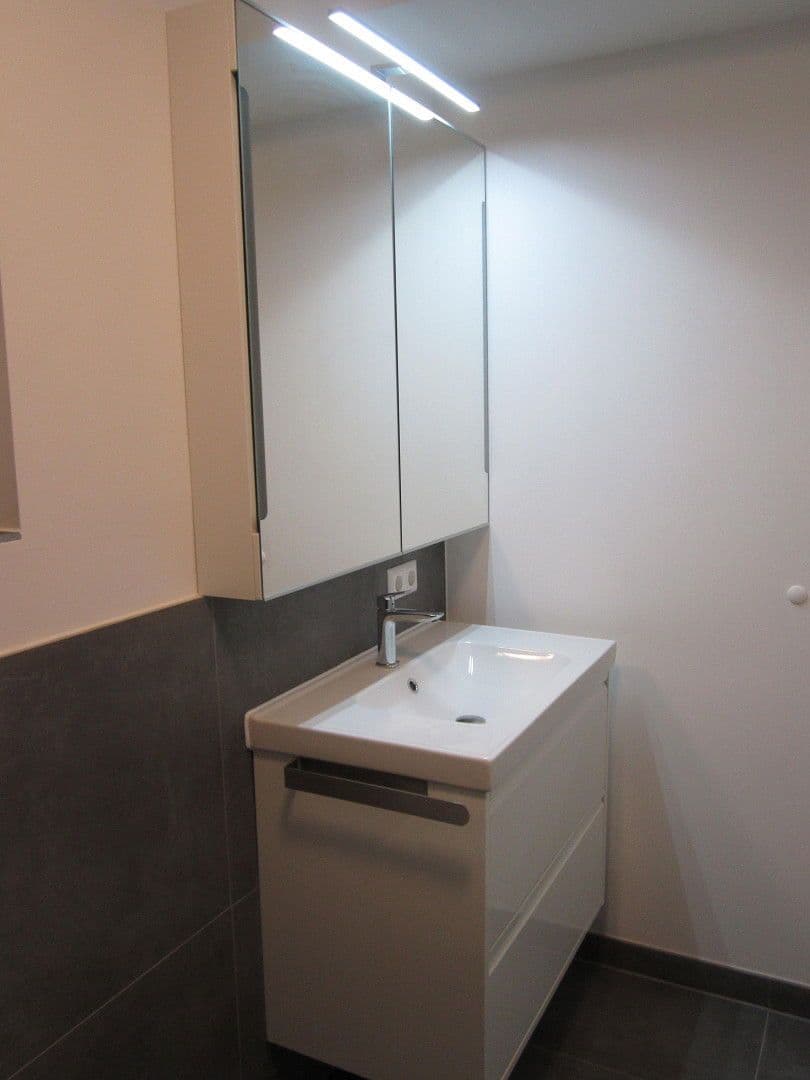 Prenájom bytu 2-izbový 43 m², Herrenberg, Bádensko-Wurttembersko Prenájom bytu 2-izbový 43 m², Herrenberg, Bádensko-Wurttembersko