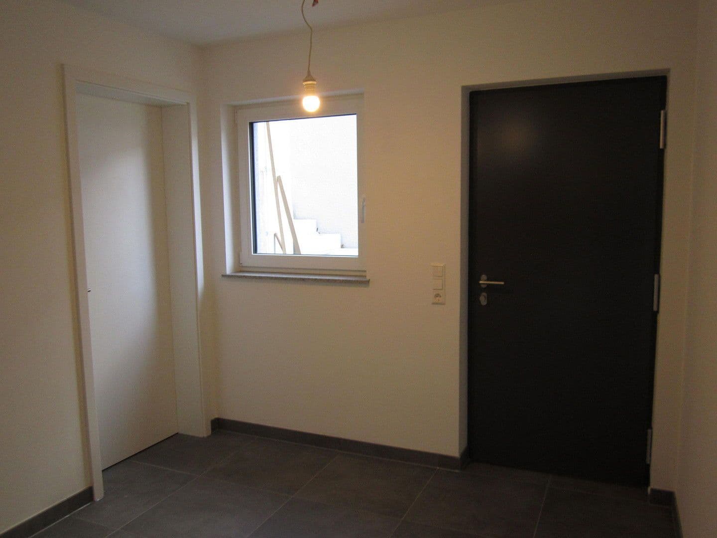 Prenájom bytu 2-izbový 43 m², Herrenberg, Bádensko-Wurttembersko Prenájom bytu 2-izbový 43 m², Herrenberg, Bádensko-Wurttembersko