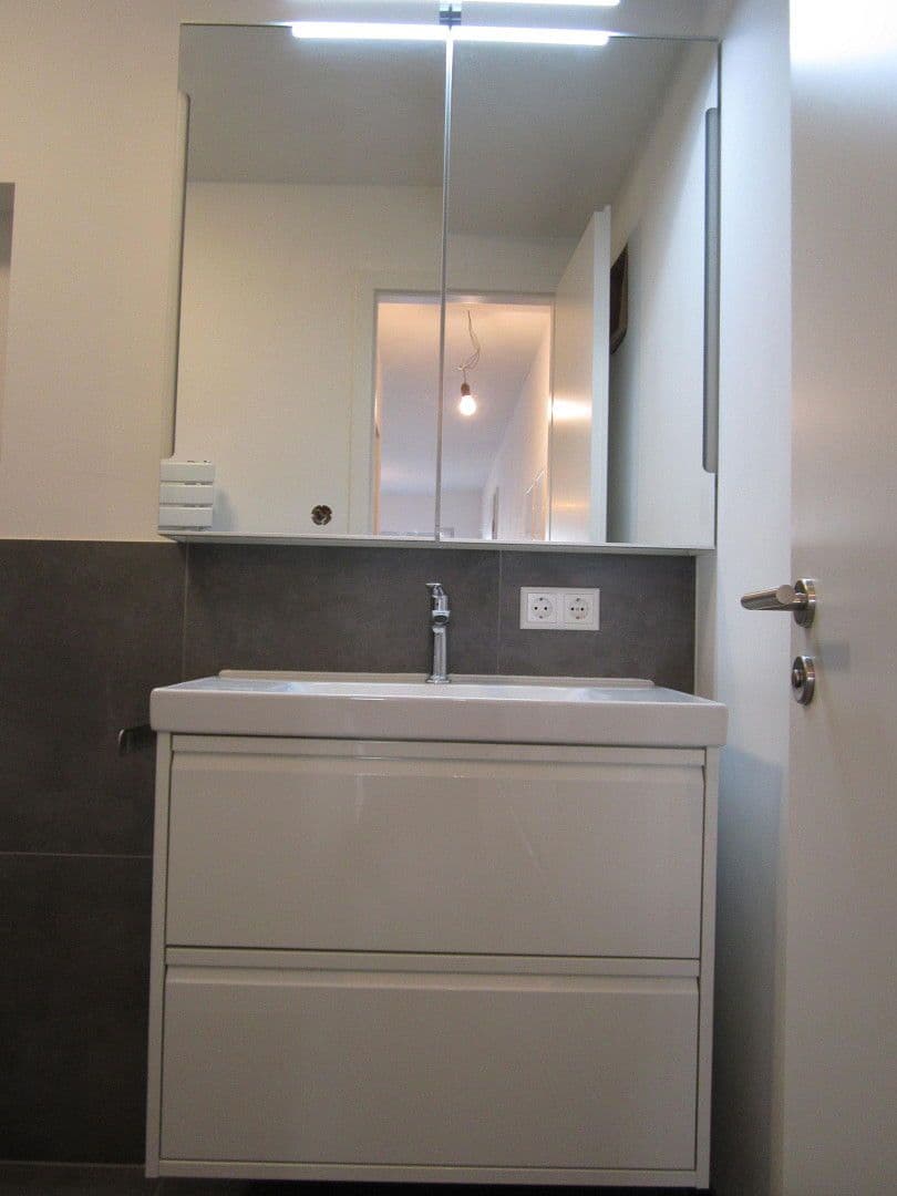 Prenájom bytu 2-izbový 43 m², Herrenberg, Bádensko-Wurttembersko Prenájom bytu 2-izbový 43 m², Herrenberg, Bádensko-Wurttembersko