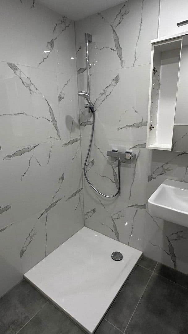 Prenájom bytu 3-izbový 53 m², Kirchstr. 12, Deizisau, Bádensko-Wurttembersko Prenájom bytu 3-izbový 53 m², Kirchstr. 12, Deizisau, Bádensko-Wurttembersko