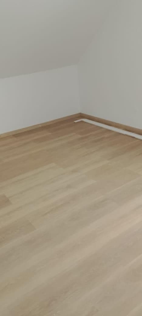 Prenájom bytu 4-izbový 105 m², Wienhausen, Dolné Sasko Prenájom bytu 4-izbový 105 m², Wienhausen, Dolné Sasko