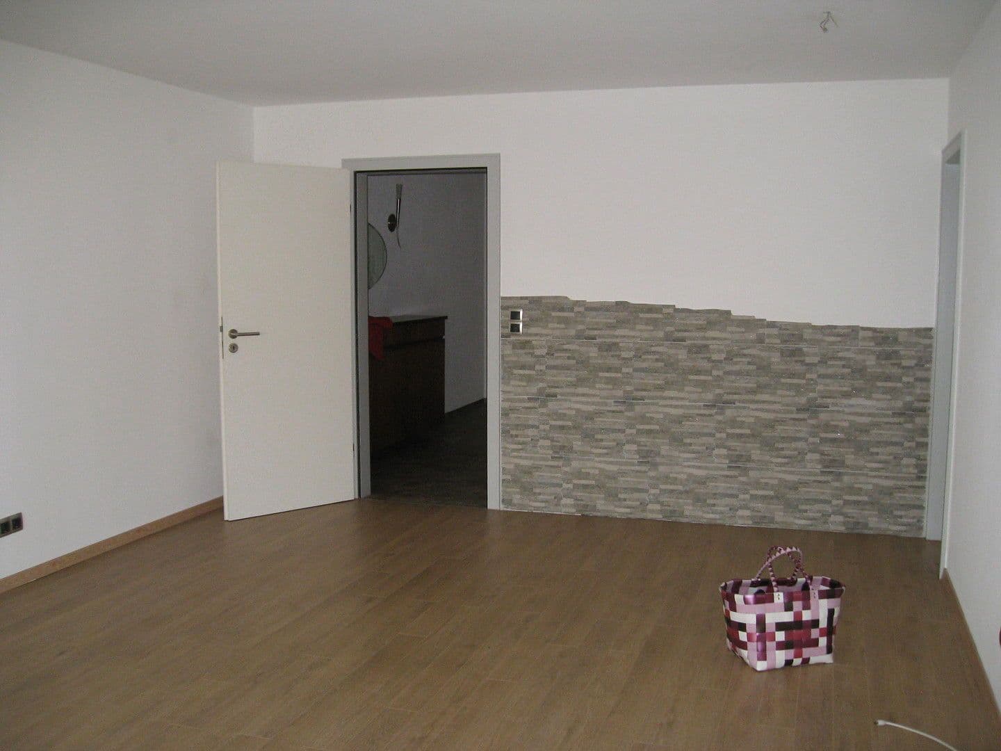 Prenájom bytu 3-izbový 71 m², Pfullendorfer Str. 10, Ulm Wiblingen, Bádensko-Wurttembersko Prenájom bytu 3-izbový 71 m², Pfullendorfer Str. 10, Ulm Wiblingen, Bádensko-Wurttembersko
