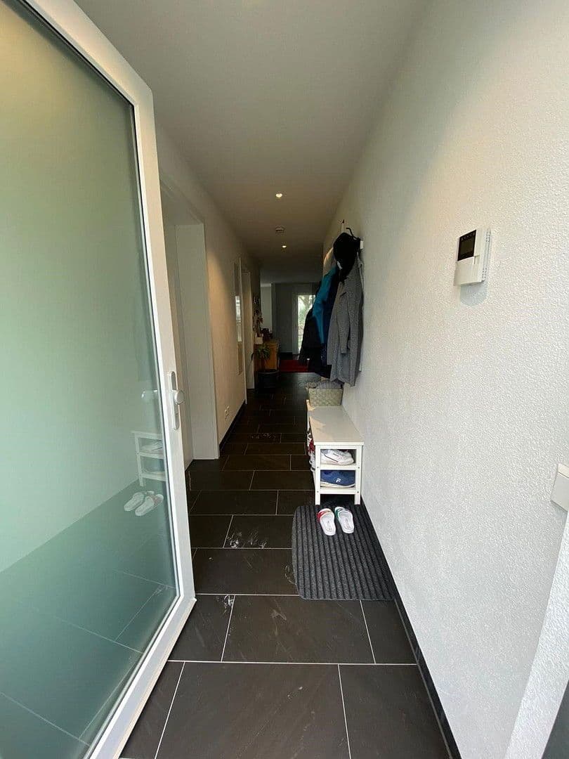 Prenájom bytu 3-izbový 86 m², Nufringen, Bádensko-Wurttembersko Prenájom bytu 3-izbový 86 m², Nufringen, Bádensko-Wurttembersko