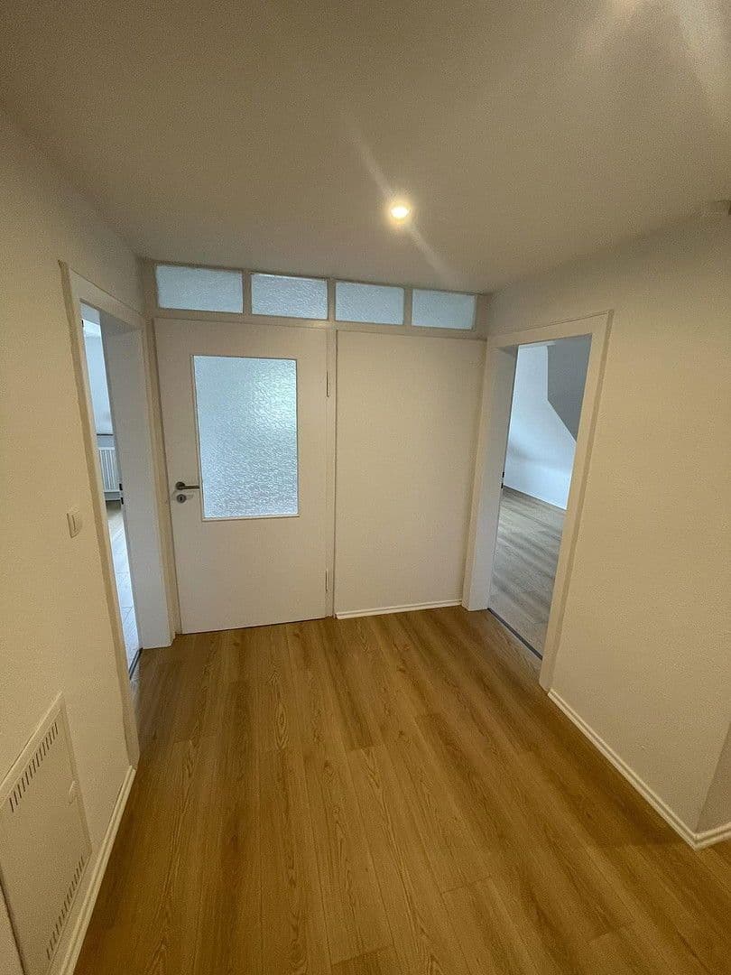 Prenájom bytu 4-izbový 70 m², Wingertweg 5, Leidersbach, Bavorsko Prenájom bytu 4-izbový 70 m², Wingertweg 5, Leidersbach, Bavorsko