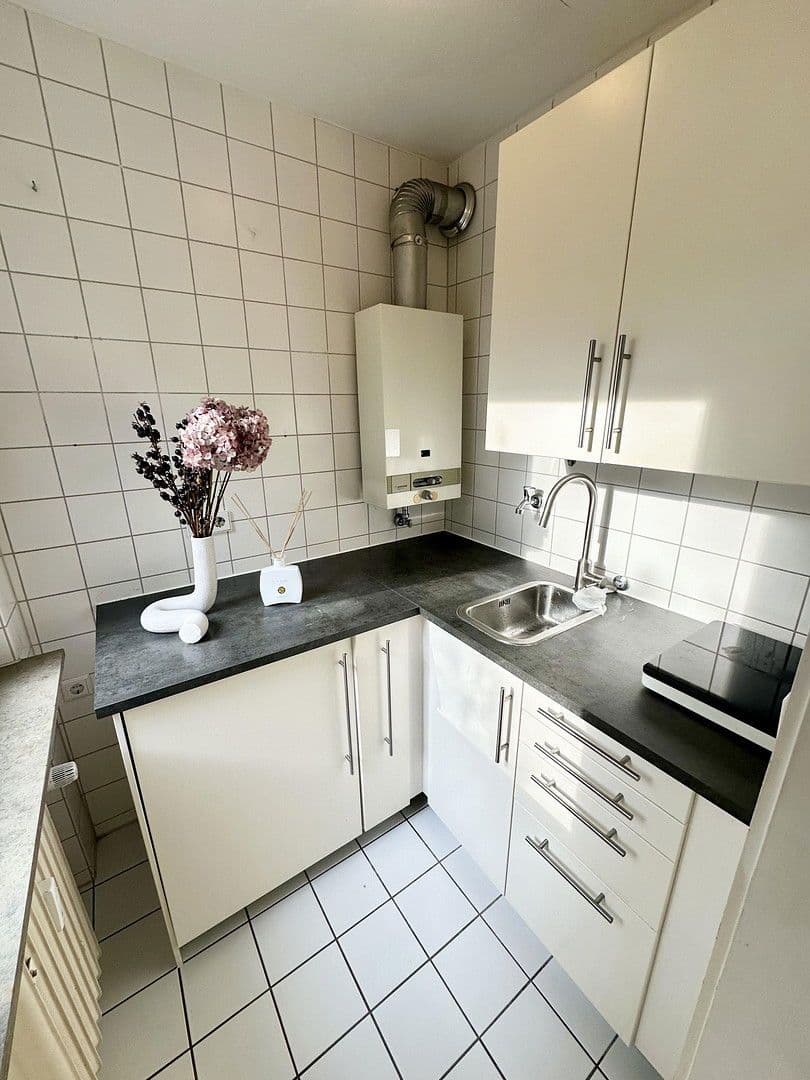 Prenájom bytu 1-izbový 30 m², Stuttgart, Bádensko-Wurttembersko Prenájom bytu 1-izbový 30 m², Stuttgart, Bádensko-Wurttembersko