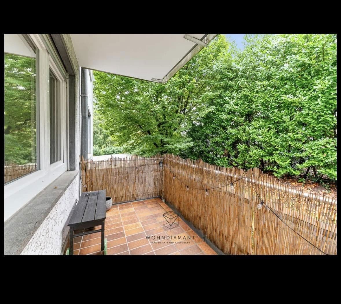 Prenájom bytu 1-izbový 30 m², Stuttgart, Bádensko-Wurttembersko Prenájom bytu 1-izbový 30 m², Stuttgart, Bádensko-Wurttembersko