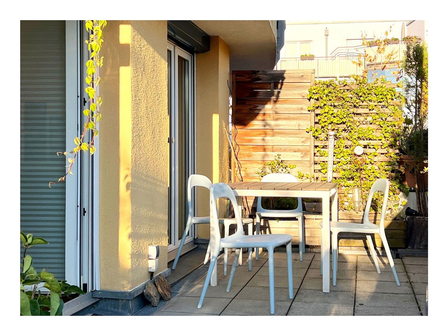 Prenájom bytu 2-izbový 69 m², München, Bavorsko Prenájom bytu 2-izbový 69 m², München, Bavorsko