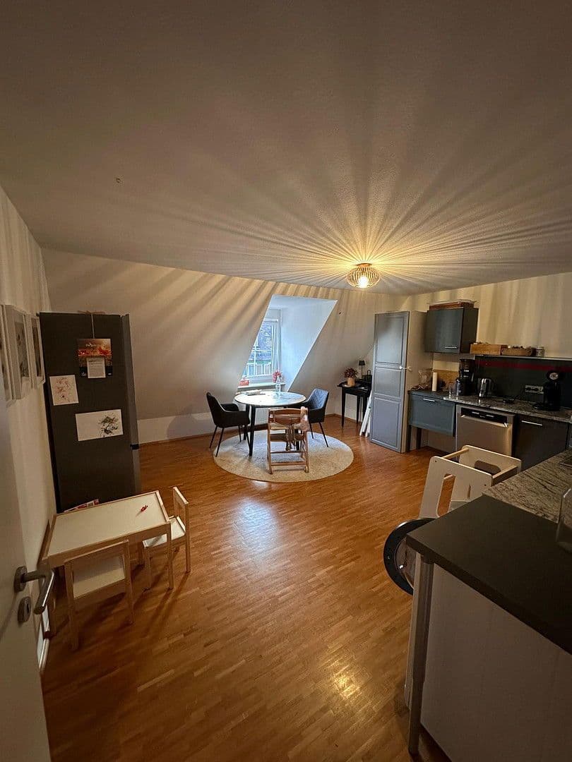 Prenájom bytu 3-izbový 105 m², Freudenstadt, Bádensko-Wurttembersko Prenájom bytu 3-izbový 105 m², Freudenstadt, Bádensko-Wurttembersko