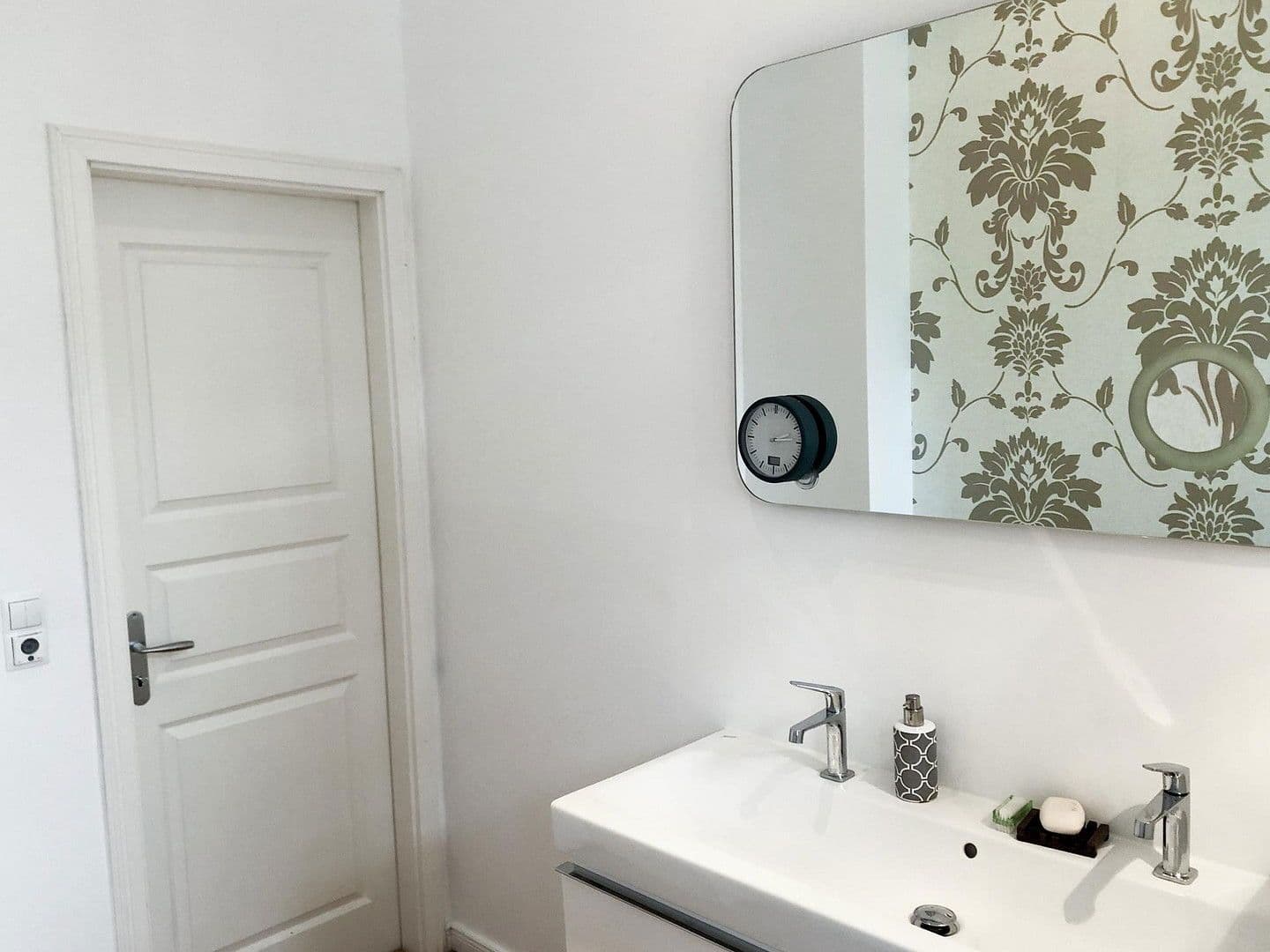 Predaj bytu 4-izbový 150 m², Berlin, Berlín Predaj bytu 4-izbový 150 m², Berlin, Berlín