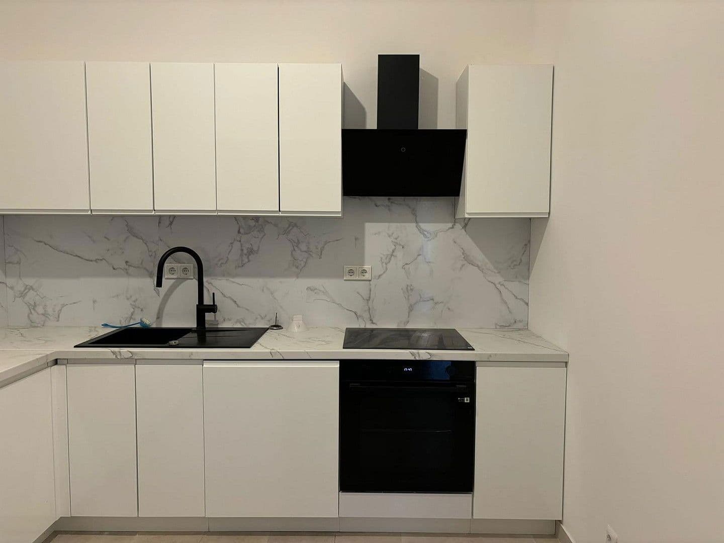 Prenájom bytu 3-izbový 73 m², Reckahner Dorfstr. 12, Kloster Lehnin, Brandenbursko Prenájom bytu 3-izbový 73 m², Reckahner Dorfstr. 12, Kloster Lehnin, Brandenbursko