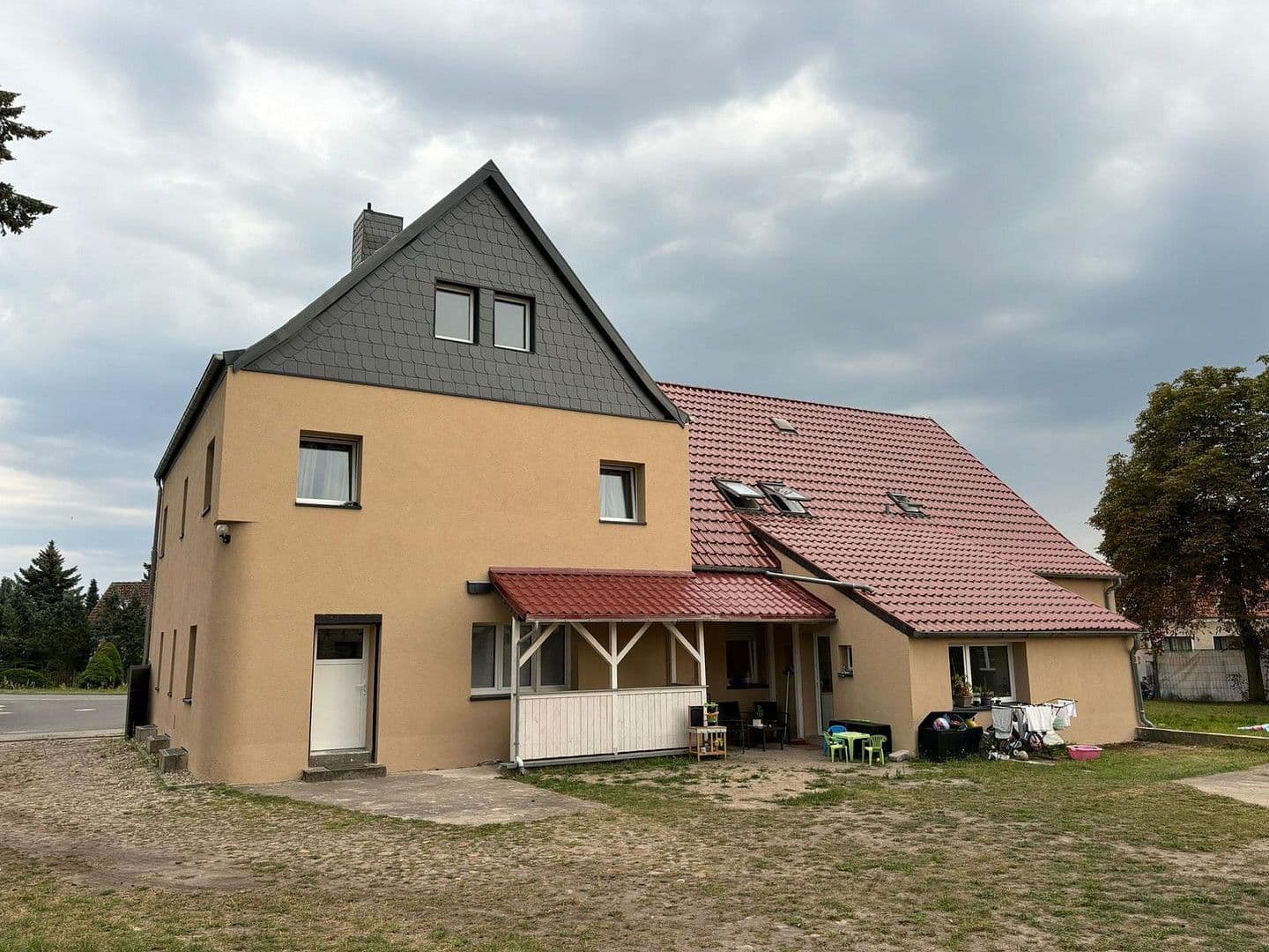 Prenájom bytu 3-izbový 73 m², Reckahner Dorfstr. 12, Kloster Lehnin, Brandenbursko Prenájom bytu 3-izbový 73 m², Reckahner Dorfstr. 12, Kloster Lehnin, Brandenbursko