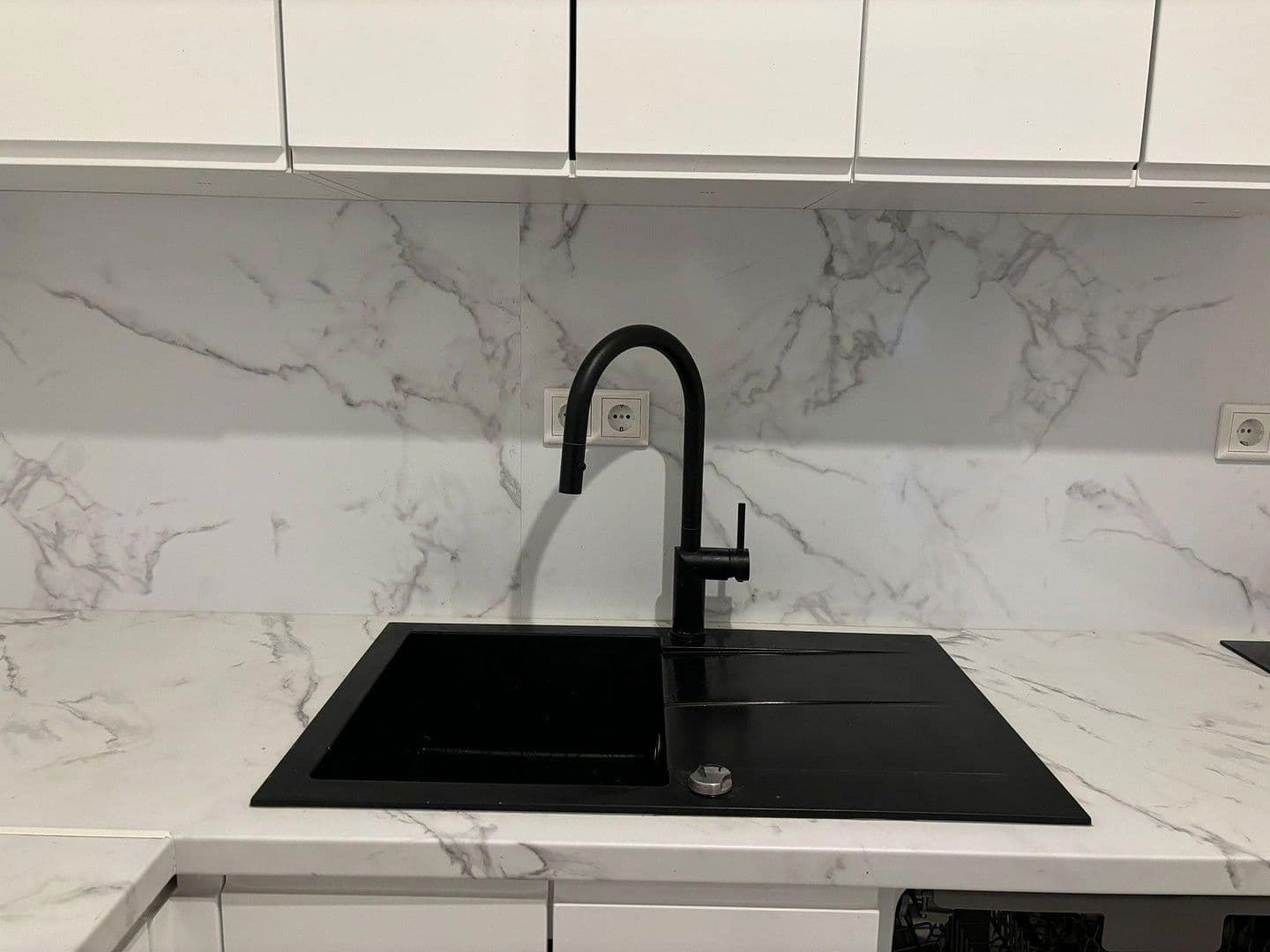 Prenájom bytu 3-izbový 73 m², Reckahner Dorfstr. 12, Kloster Lehnin, Brandenbursko Prenájom bytu 3-izbový 73 m², Reckahner Dorfstr. 12, Kloster Lehnin, Brandenbursko