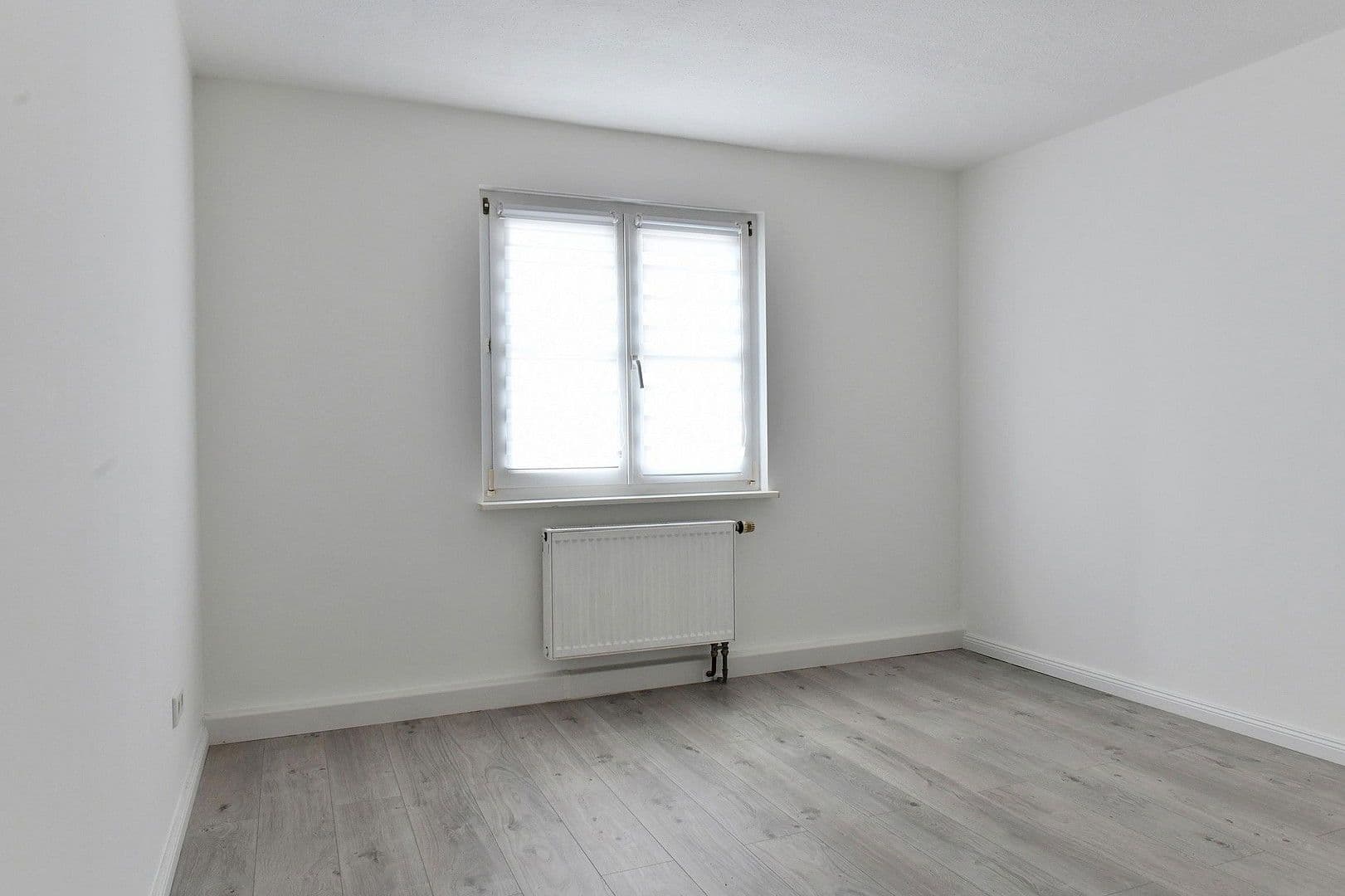 Prenájom bytu 3-izbový 84 m², Meinhardswindener Str. 35, Ansbach, Bavorsko Prenájom bytu 3-izbový 84 m², Meinhardswindener Str. 35, Ansbach, Bavorsko